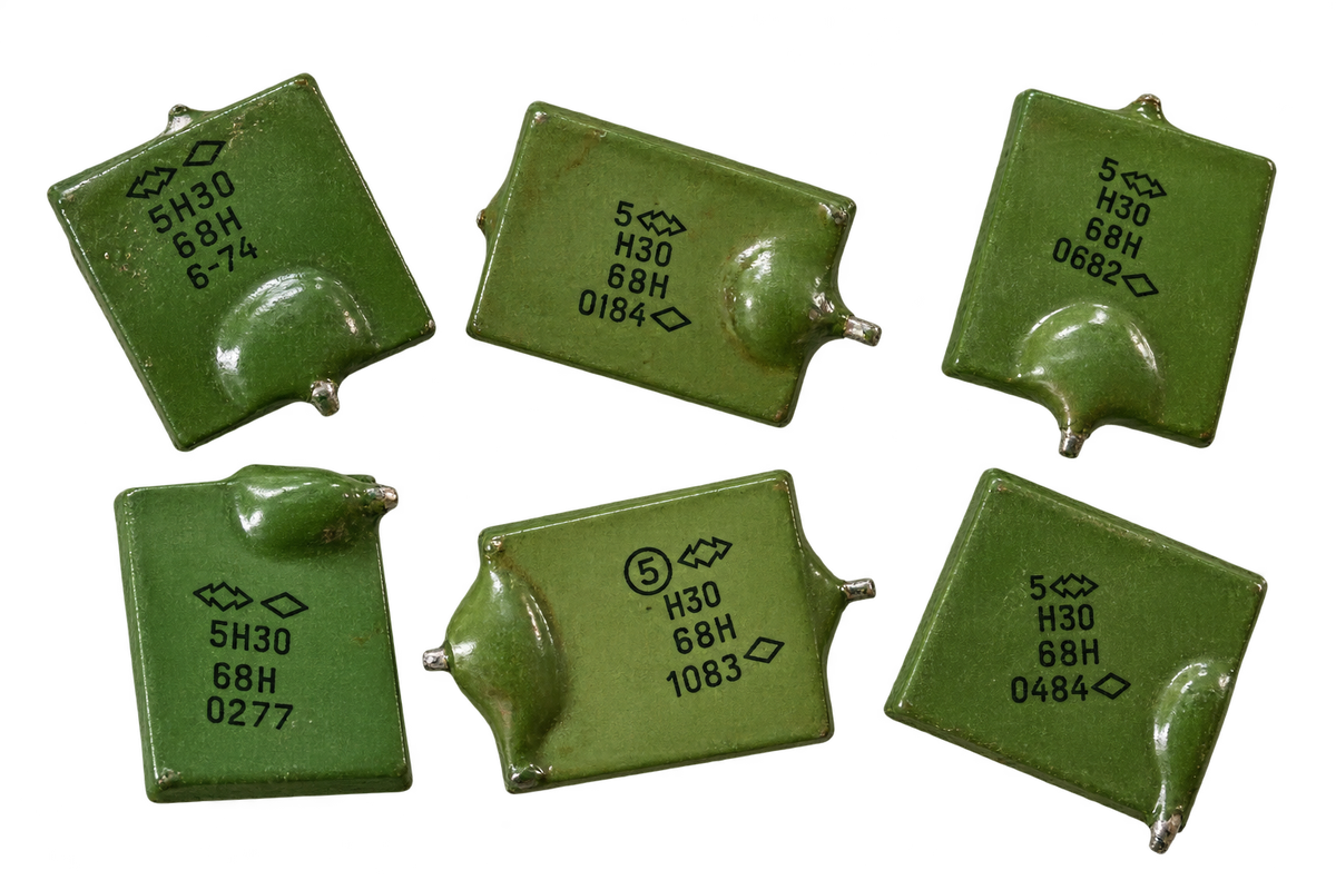 Конденсаторы КМ зеленые — группы Н30 68n- 68nM- 68Н — Размер: крупный — внешний вид прибора